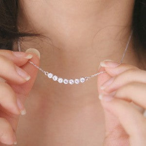 Fashion jewelry is a row of crystal necklace smiling little star Colares femininosXL24