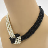 Women's fashion necklaces, three grey pearls and three white pearls are the best gifts for New Year